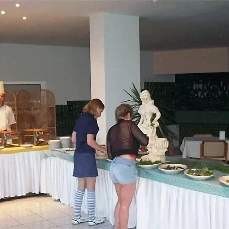 Kemer Hotel מלון קמר