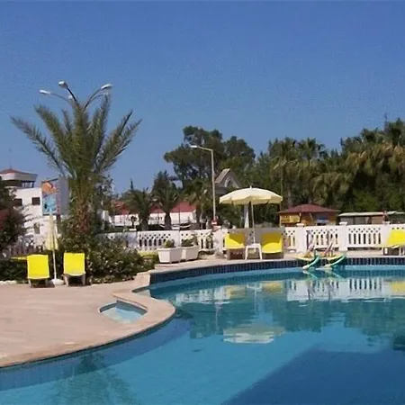 מלון Kemer Hotel קמר
