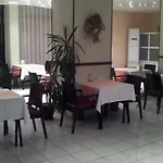 מלון Kemer Hotel