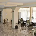 מלון Kemer Hotel