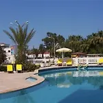 מלון Kemer Hotel קמר