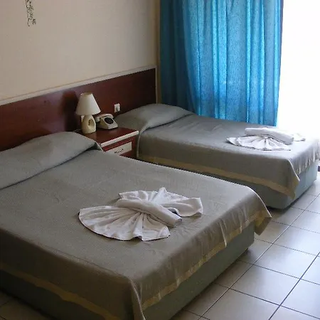 Kemer Hotel 3* 凯梅尔