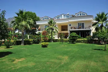 Kemer Hotel 酒店 凯梅尔