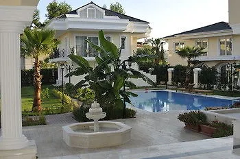 Kemer Hotel 3* 凯梅尔