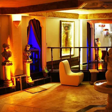 Kemer Hotel מלון 3*