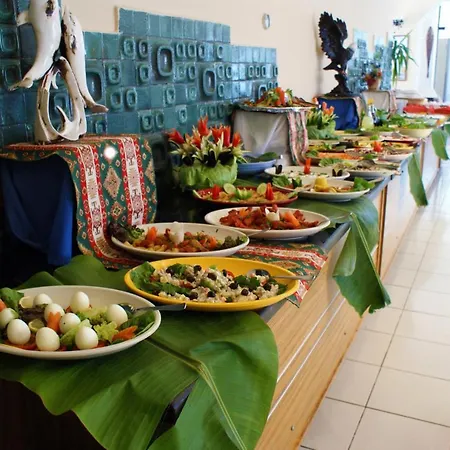 Kemer Hotel מלון קמר