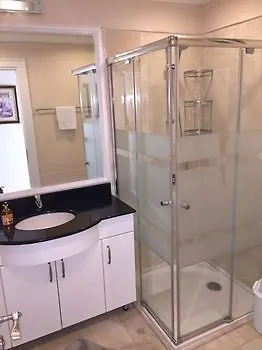 Kemer Hotel מלון קמר